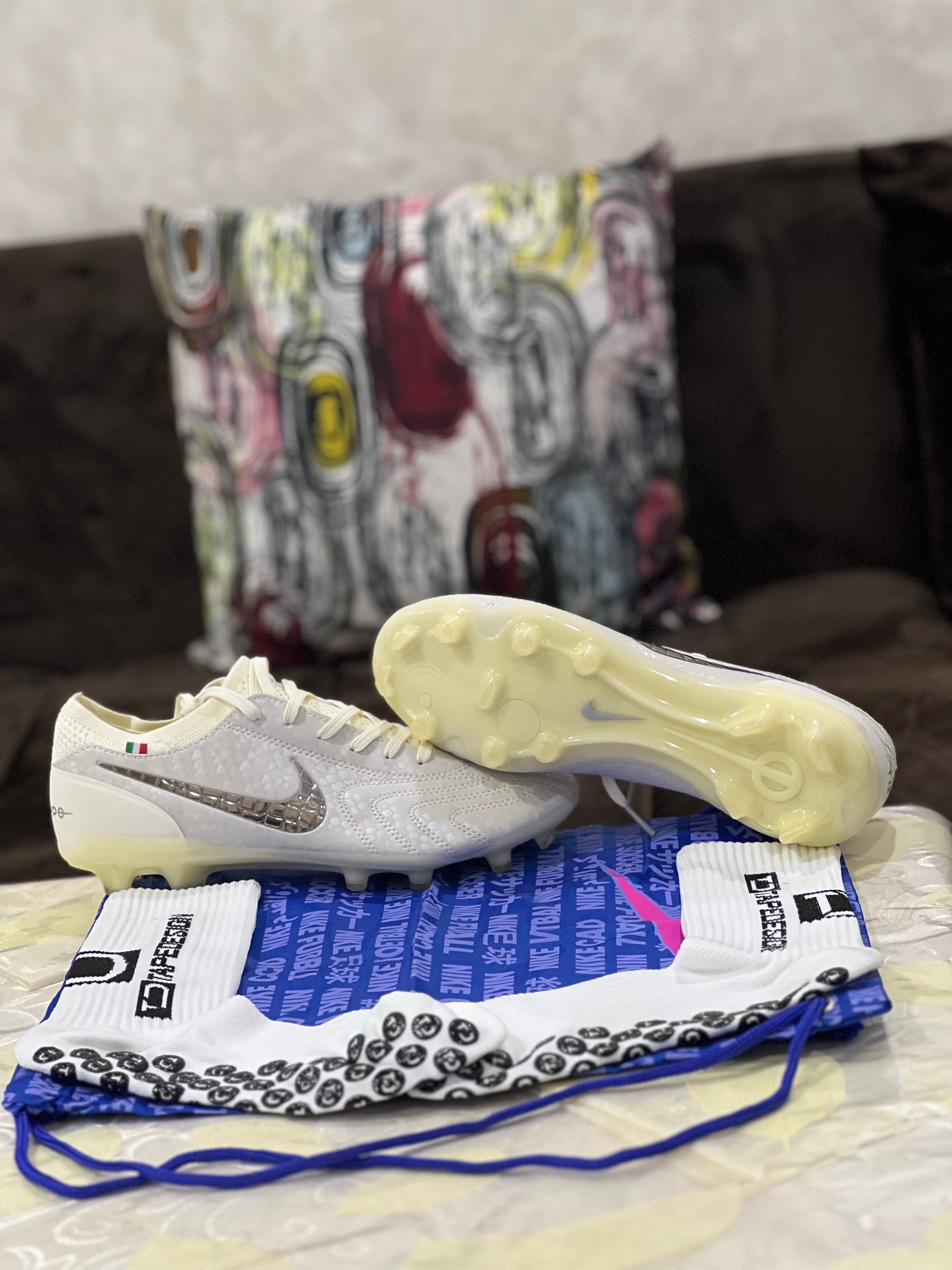 NIKE TIEMPO LEGEND X ELITE MADE IN ITALY FG VERSION HIGH QUALITE